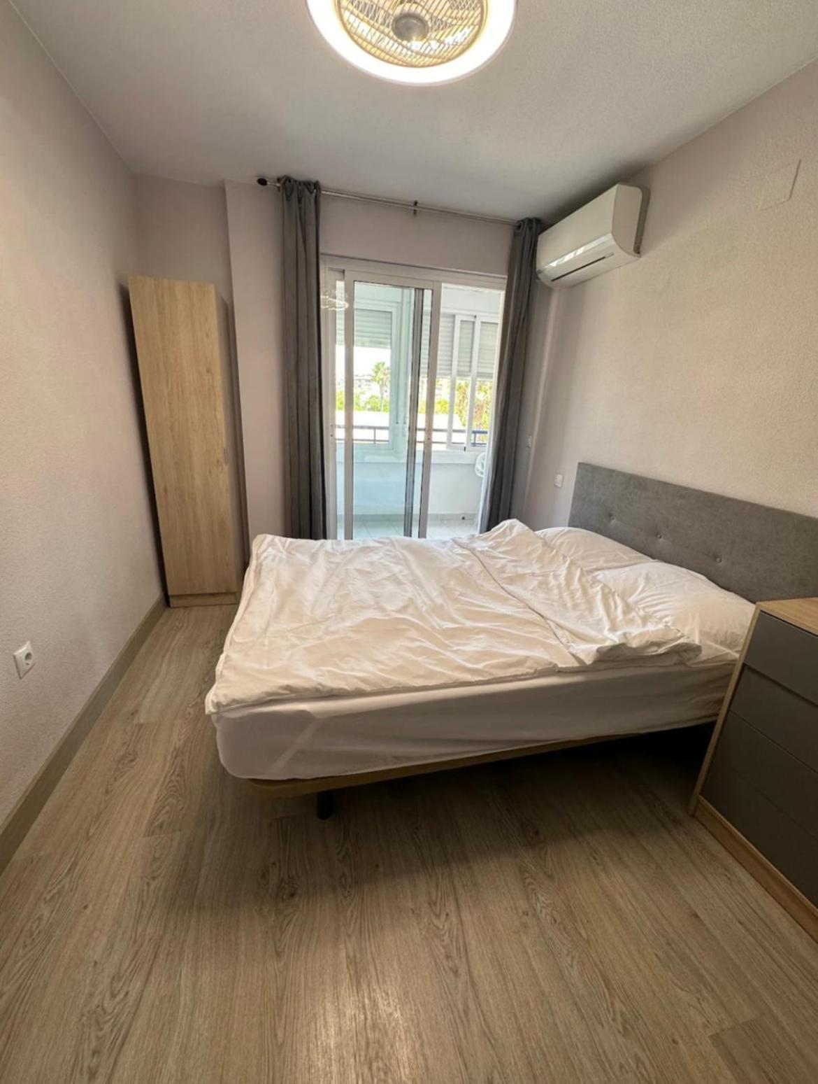 Marina Apartment Torrevieja Luaran gambar