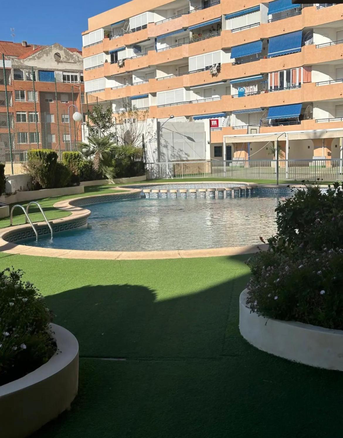 Marina Apartment Torrevieja Luaran gambar