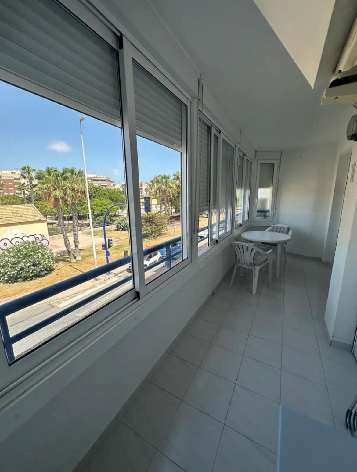 Marina Apartment Torrevieja Luaran gambar